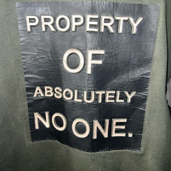 Only True‎ Streetwear brand sweater, “ Property of Absolutely No One”, size med. - Picture 2 of 8